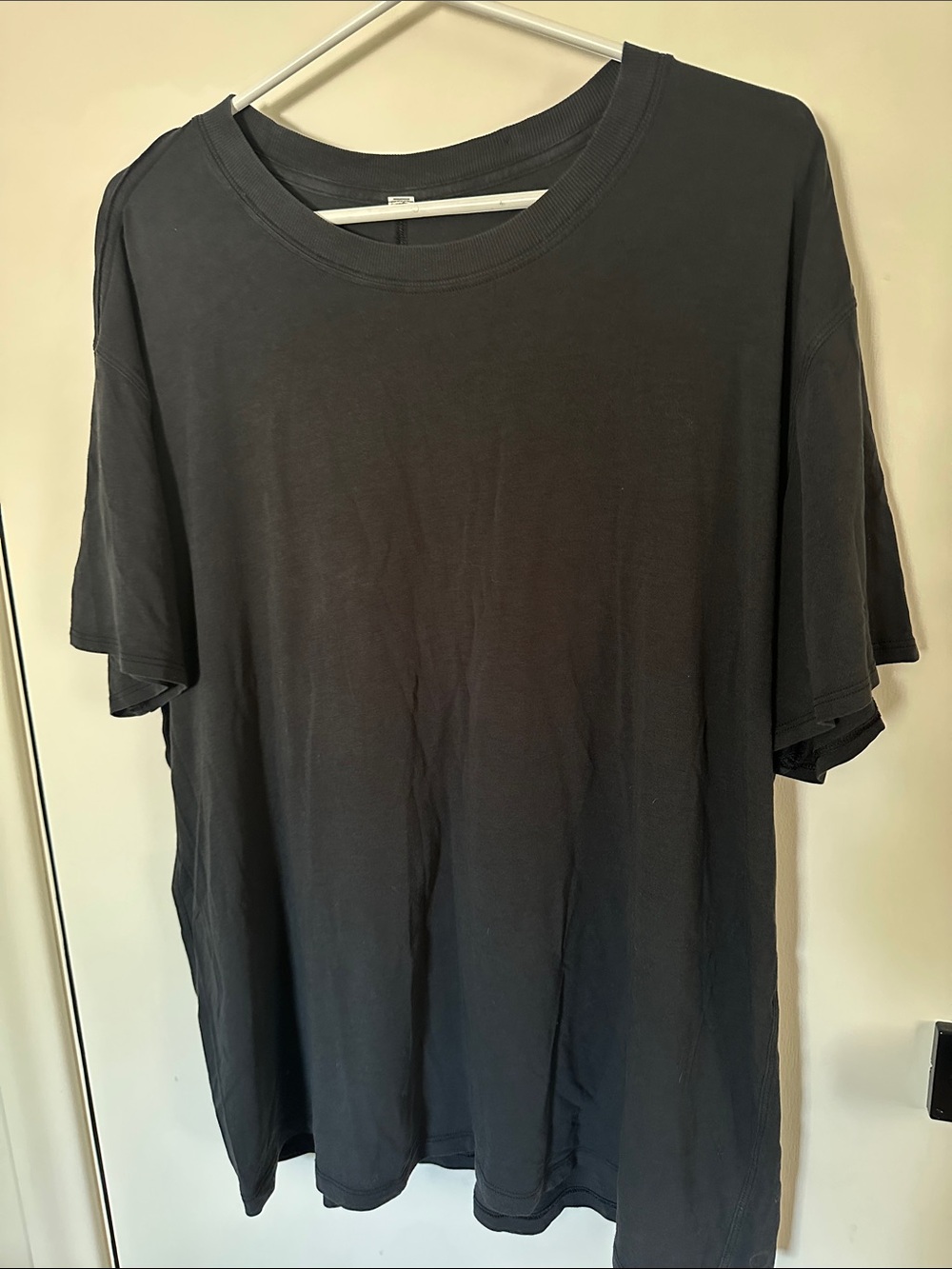 lululemon athletica Men's Short Sleeve Crew Tee - Black